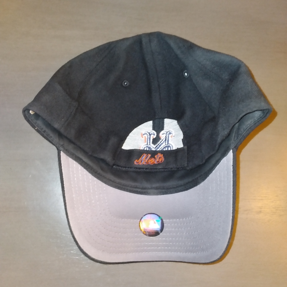Mets Hat - Picture 2 of 3